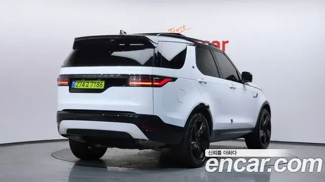 Land Rover Discovery 5 2024 — ფოტო 16/20
