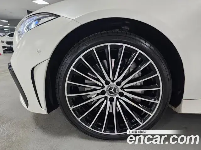 Mercedes-Benz CLS-Class 2022 — Photo 3/17