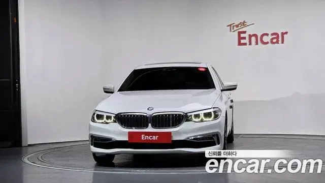 BMW 5 Series 2019 — ფოტო 3/20