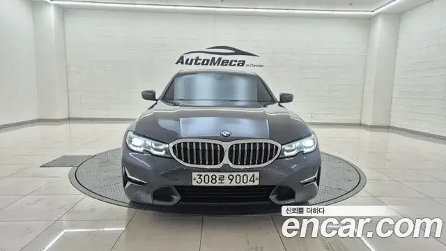 BMW 3 Series 2019 — Photo 16/20