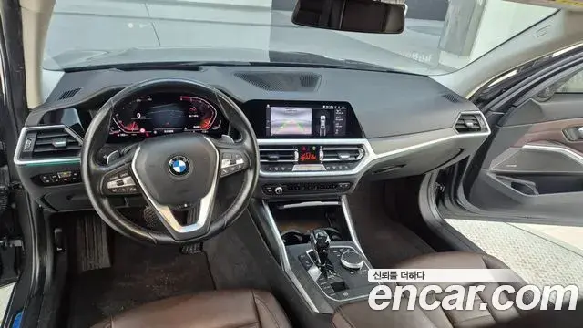 BMW 3 Series 2019 — Photo 8/20