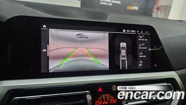 BMW 3 Series 2019 — Photo 18/20