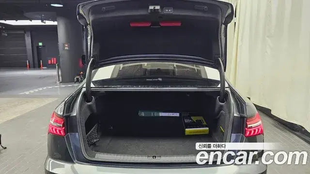 Audi A6 2019 — Şəkil 17/20