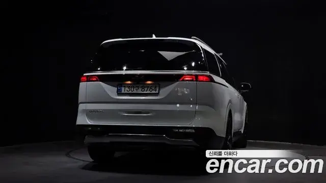 Kia Carnival 2023 — Фото 4/20