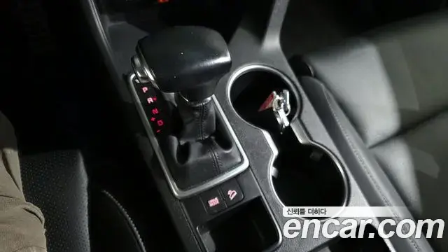 Kia Sportage The Bold 2020 — Şəkil 15/20