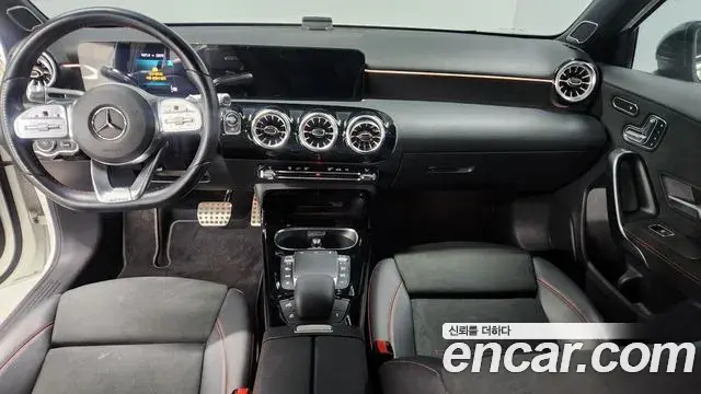 Mercedes-Benz A-Class 2021 — ფოტო 13/19