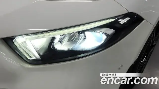 Mercedes-Benz A-Class 2021 — ფოტო 2/19