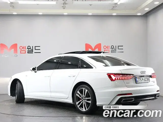 Audi A6 2021 — ფოტო 17/20