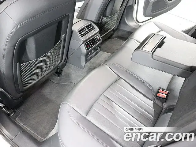 Audi A6 2021 — ფოტო 11/20