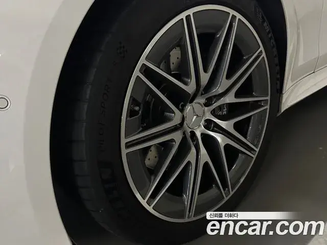 Mercedes-Benz AMG GT 2022 — ფოტო 13/16