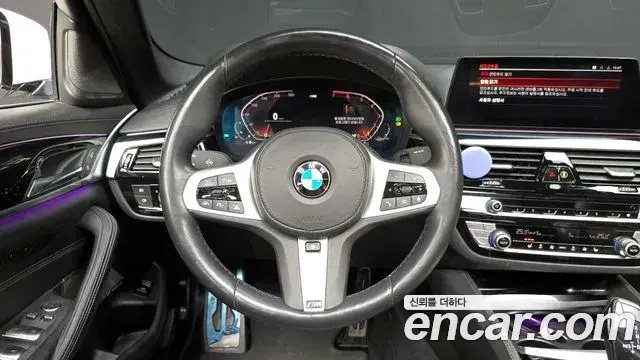 BMW 5 Series 2020 — Фото 13/20