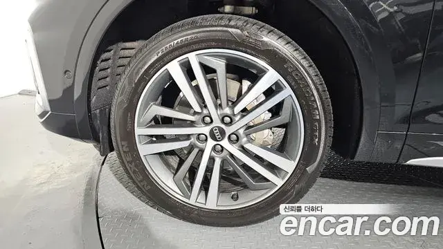 Audi Q5 2021 — Şəkil 19/20
