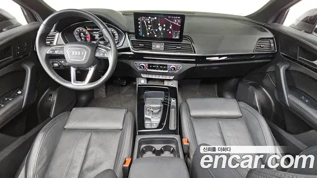Audi Q5 2021 — Şəkil 16/20