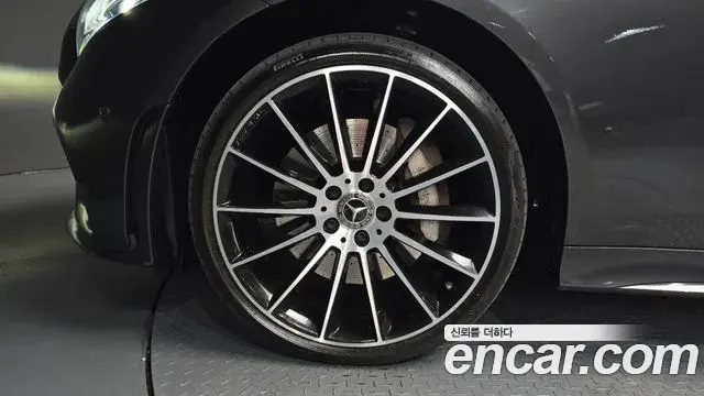 Mercedes-Benz CLS-Class 2021 — Photo 5/20