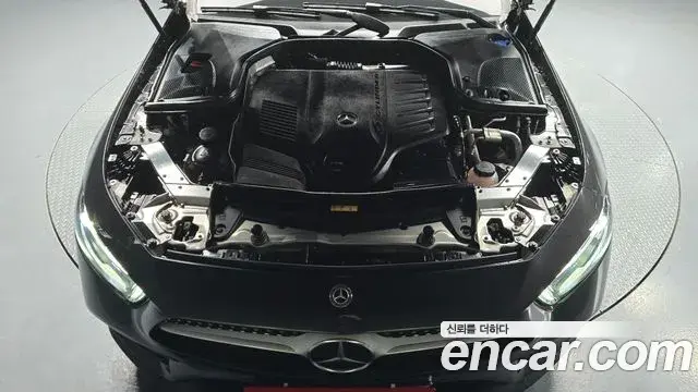 Mercedes-Benz CLS-Class 2021 — Photo 10/20