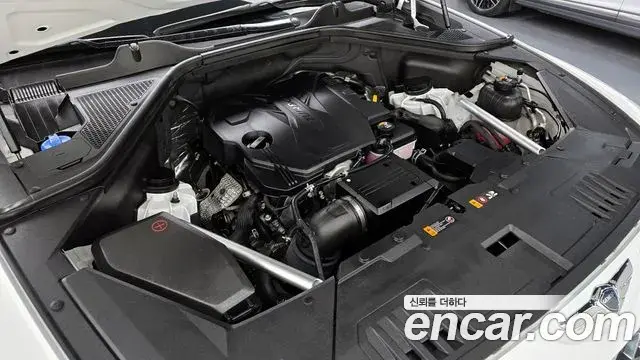 Genesis GV80 2021 — ფოტო 12/20