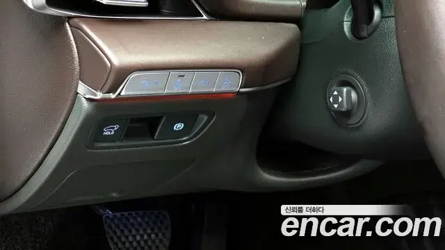 Genesis GV80 2021 — ფოტო 15/20