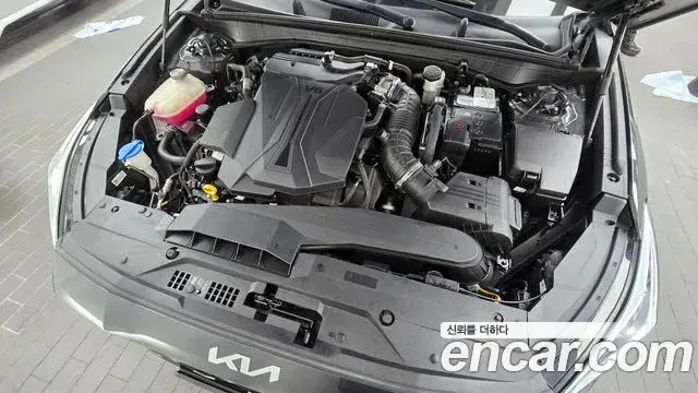 Kia K8 2021 — Photo 6/20