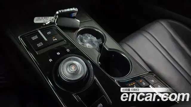 Kia K8 2021 — Photo 9/20
