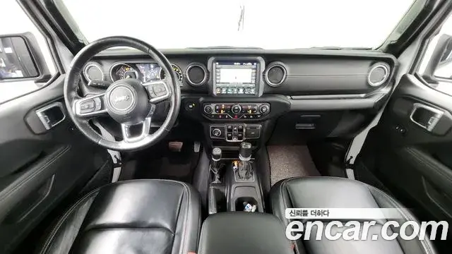 Jeep Wrangler 2021 — Şəkil 18/20