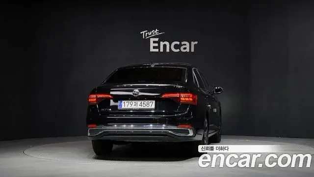 Volkswagen Jetta 2024 — ფოტო 5/20