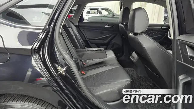 Volkswagen Jetta 2024 — ფოტო 6/20