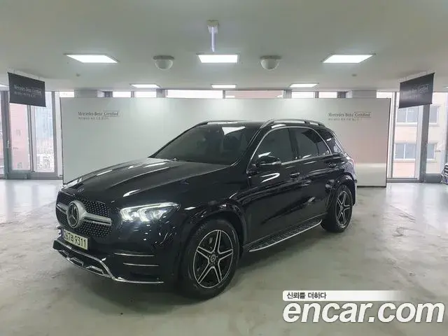 Mercedes-Benz GLE-Class 2021 — Photo 13/17