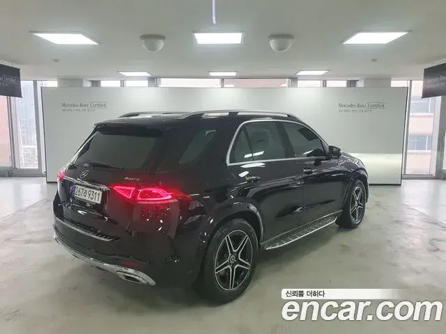 Mercedes-Benz GLE-Class 2021 — Photo 4/17