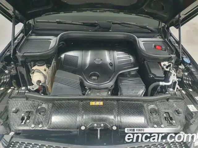 Mercedes-Benz GLE-Class 2021 — Photo 6/17