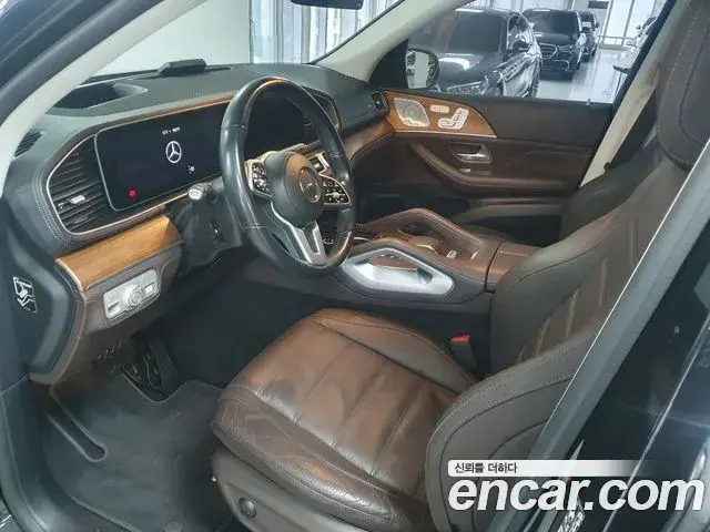 Mercedes-Benz GLE-Class 2021 — Photo 2/17