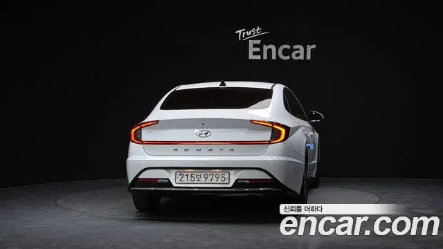 Hyundai Sonata 2020 — Фото 4/20