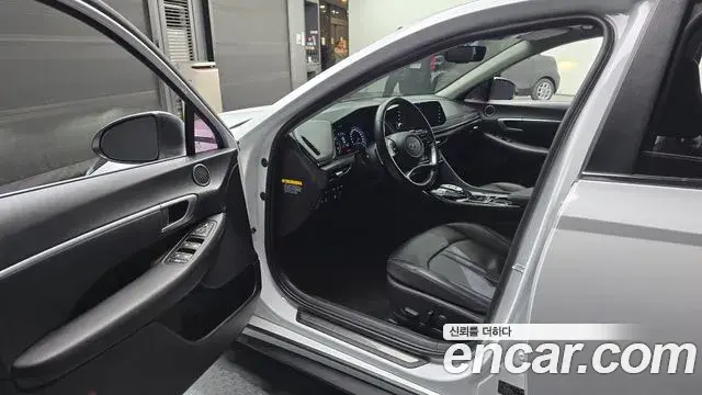 Hyundai Sonata 2020 — Фото 10/20