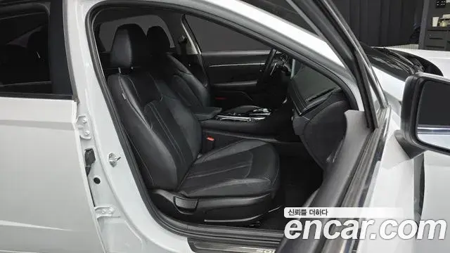 Hyundai Sonata 2020 — Фото 12/20