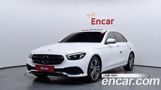 Mercedes-Benz E-Class 2022 — ფოტო 12/20