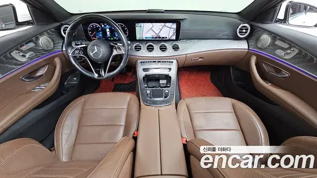 Mercedes-Benz E-Class 2022 — ფოტო 5/20