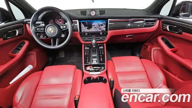 Porsche Macan 2023 — ფოტო 20/20