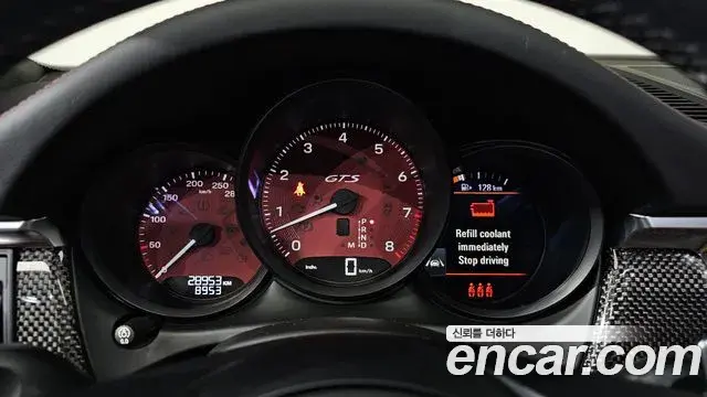 Porsche Macan 2023 — ფოტო 3/20