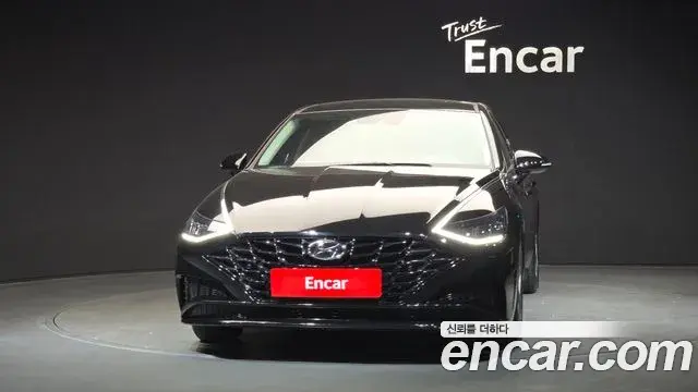 Hyundai Sonata Hybrid 2021 — ფოტო 18/20