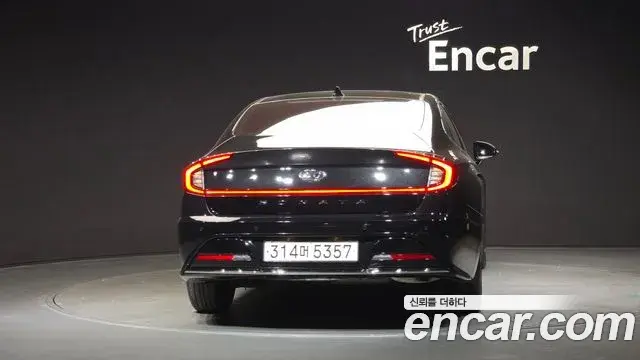 Hyundai Sonata Hybrid 2021 — ფოტო 1/20
