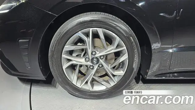 Hyundai Sonata Hybrid 2021 — ფოტო 15/20