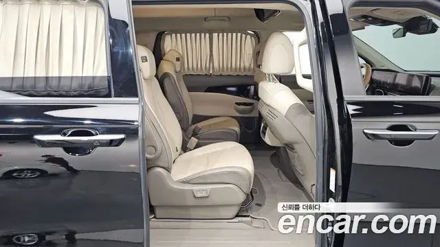 Kia Carnival 2021 — Фото 12/20