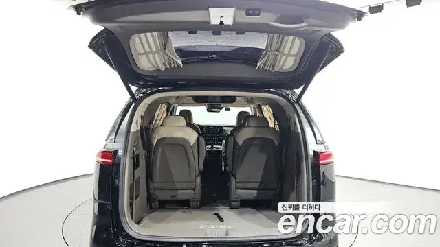 Kia Carnival 2021 — Фото 20/20