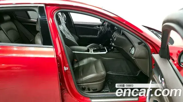 Kia Stinger 2019 — Photo 2/20