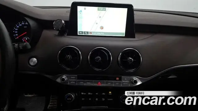 Kia Stinger 2019 — Photo 5/20