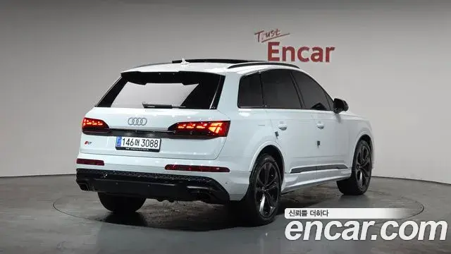 Audi Q7 2025 — Photo 17/21