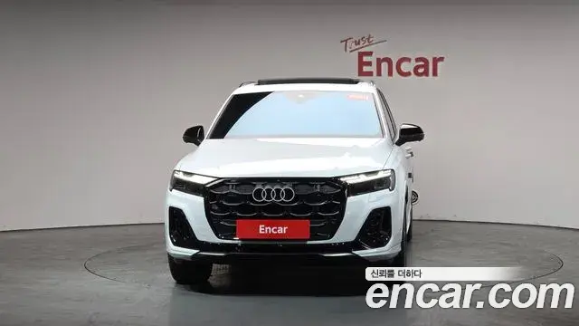 Audi Q7 2025 — Photo 9/21