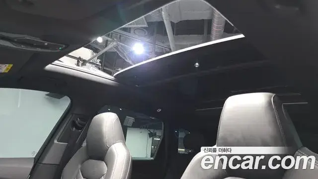 Audi Q7 2025 — Photo 5/21