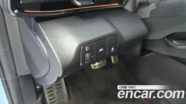 Hyundai The New Avante Hybrid 2022 — Photo 17/20
