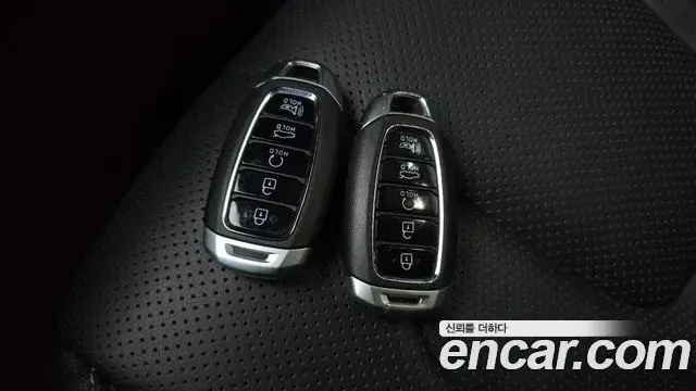 Hyundai The New Avante Hybrid 2022 — Photo 2/20