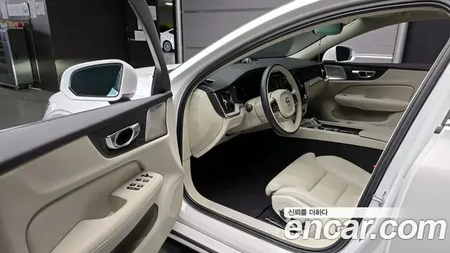 Volvo S60 2023 — ფოტო 6/20